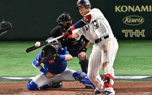 侍ジャパン、岡本和真の”ホームラン後のお辞儀”に米放送局が注目！「日本文化を愛してやまない理由のひとつ」とファンも反応