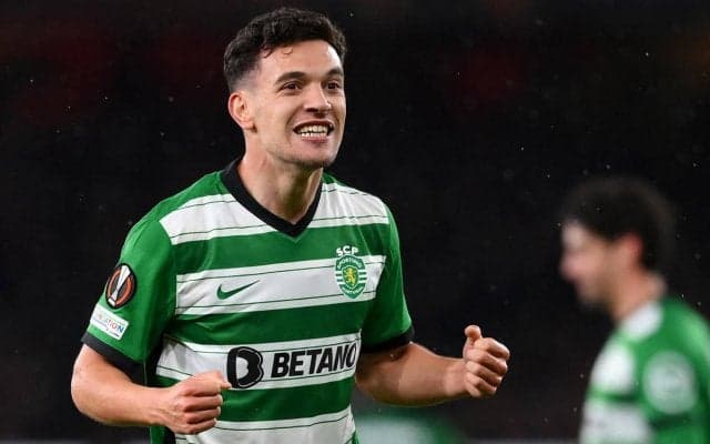 「人生で見た中で最高のゴール」「言葉にならない」とんでもないロングシュートが誕生、アーセナルファンも開いた口が塞がらず「何が起こったのかまだよくわからない」