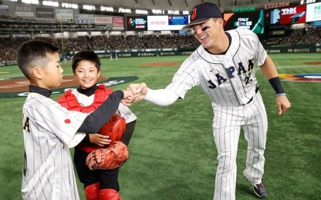 ２度目の“円陣声出し役”を務めたヌートバーに海外メディアが熱視線「日本代表という新たな場所で温かく迎えられている」