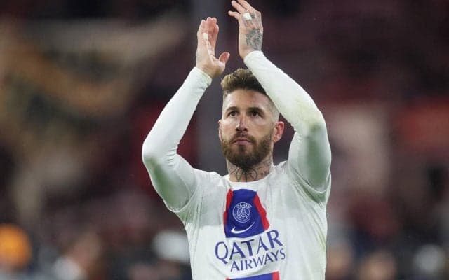 「君こそが最大のプレゼント」セルヒオ・ラモス、愛妻のバースデーを祝福！ 家族ショットやキスショットが話題「誕生日おめでとう」