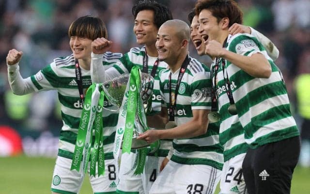 古橋、旗手ら日本人選手5人を擁するセルティック、濃淡の緑重ねた創立135周年の特別ユニフォーム販売