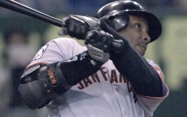 ボンズが「1メートル前を振った」　衝撃の三振斬り…メジャーの目に留まった宝刀