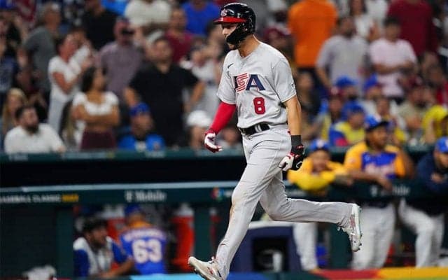 「何という瞬間だ」　劇的逆転弾の“396億円男”に称賛の声「ヒーローになった」