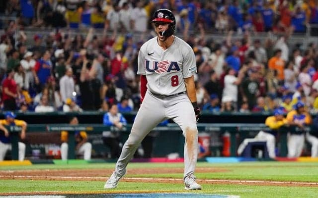 興奮冷めやらぬターナー「信じられない」　起死回生の逆転弾は「ナンバーワンの一発」