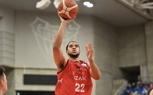 後半に滋賀の反撃を受けるも富山が連敗脱出…残留争い直接対決は1勝1敗の痛み分け