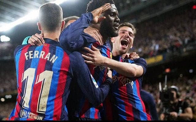 バルセロナが今季4度目のクラシコに逆転勝利で優勝決定づける12pt差に！　伏兵ケシエの劇的ラ・リーガ初弾が後半ATの決勝点に《ラ・リーガ》