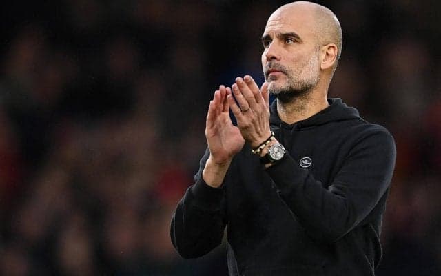 カンプ・ノウにペップ来訪！クライフ夫人とともに大歓迎受け、クラシコ100勝見届ける