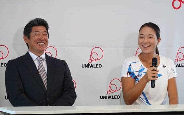 17歳石井さやかがプロ転向を発表。父・琢朗氏を前に強気「私のお父さんがプロ野球選手だったとなるように」