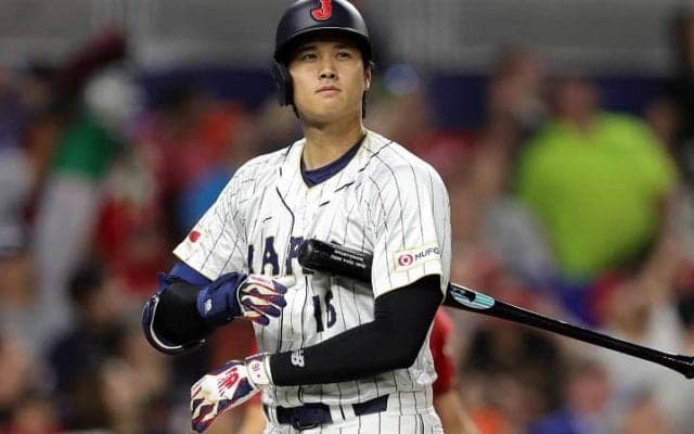 侍ジャパン、２イニング連続の「満塁残塁」にファン騒然「あかん残塁多すぎる」「レフトに飛びすぎ」