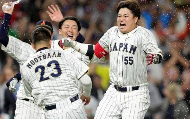村上宗隆が日本を救った！劇的な逆転サヨナラ打で侍ジャパンが決勝進出！劇的打の“三冠王”は「チームメイトが助けてくれた」