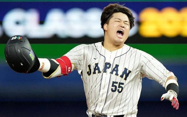 村上宗隆「栗山監督の言葉に救われた」　バントよぎるも…「ムネに任せた」に奮起