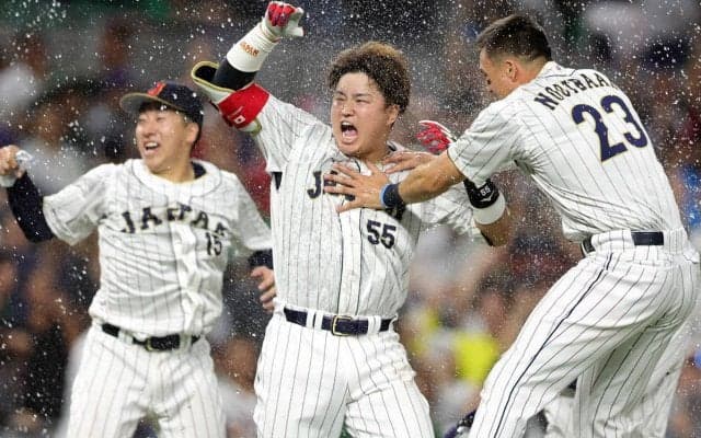 「これは激アツ」「グッとくる」「マイアミの奇跡だ！」サッカー日本代表が劇的サヨナラ勝ちでWBC決勝に進んだ侍ジャパンへエール「共に戦いましょう」