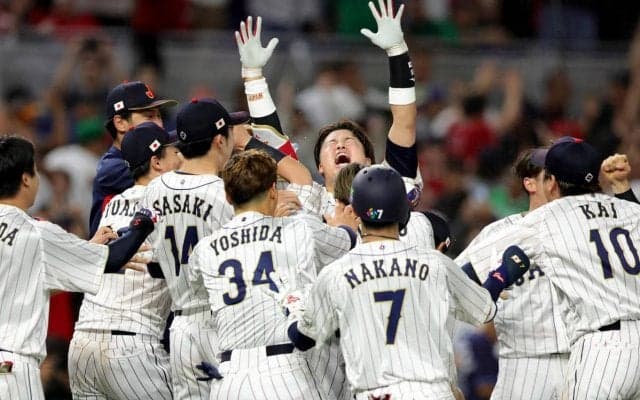 「家族のグループメールで知った」元日本代表主将・長谷部誠がサヨナラ勝ちで決勝進出の侍ジャパンへエール「ぜひ決勝も勝ってほしい」