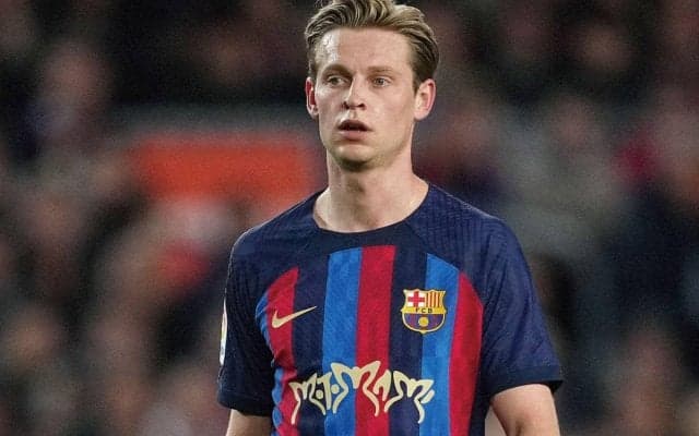 デ・ヨングが態度を軟化？　ユナイテッド行きの可能性排除せず  「誰も知りえない」