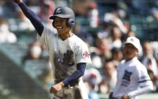 【高校野球】“聖地”甲子園に起きた「大拍手」　侍ジャパンの優勝に日本熱狂…喜び広がる