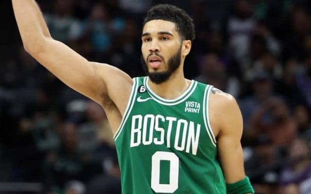 テイタムが今季39度目の30得点越え…ラリー・バードの球団記録に並ぶ