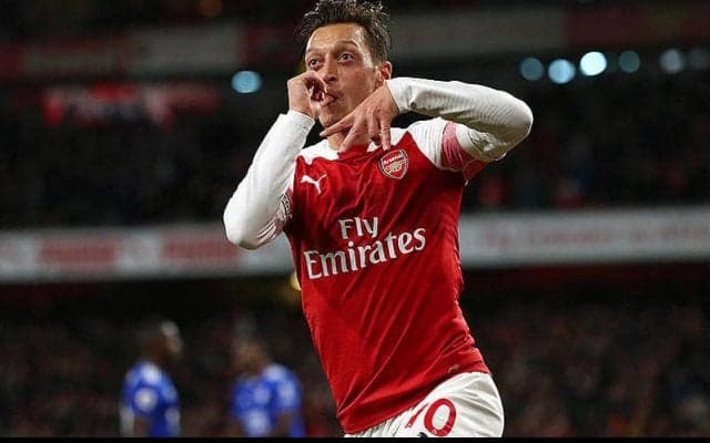 アーセナルやマドリーで活躍の元ドイツ代表MFエジルが34歳で現役引退…「忘れられない瞬間と感動に満ちた素晴らしい旅」