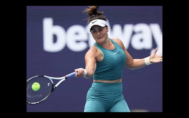  全米女王対決制し初戦突破 