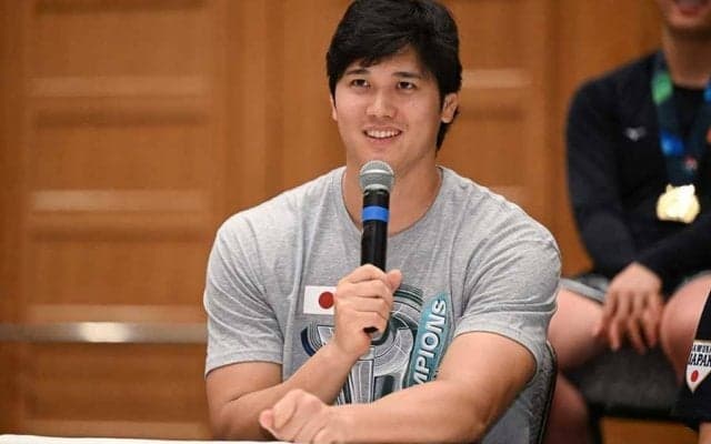 「負けないで杉谷さん！」　大谷翔平、会見場を和ませた“先輩イジリ”にファン爆笑