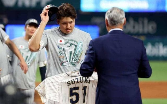 苦しむ村上宗隆に「電話していた」　重責に寄り添った鈴木誠也の“見えない献身”