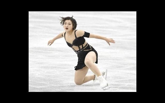 坂本花織が「点数的な限界」と戦ってきた１年。世界フィギュア好発進も演技後に漏らした不満のわけ