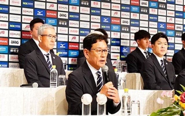 侍J、世界一の凱旋会見　栗山監督はナインを称賛「野球ファンの思い込めてありがとう」