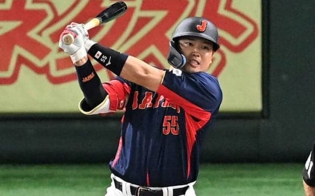 【侍ジャパン】村上宗隆の「誓い」　今シーズンのホームラン王争いが間違いなく盛り上がる「理由」