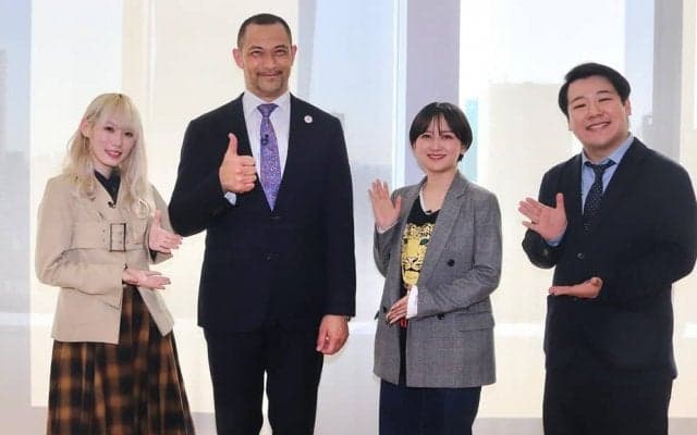 櫻坂46・小池美波「人生でダントツにカッコいい大人」。スポーツ庁長官の室伏広治が“使える筋肉の鍛え方”を伝授