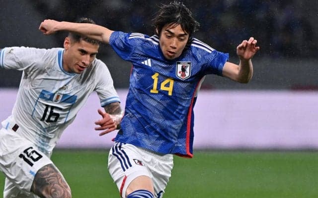 「選手たちも心強い」満員のスタジアムの声に感謝する伊東純也、同点アシストには「なんとかゴールに絡みたいと」