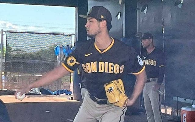 ダルビッシュ、今季初登板は開幕6戦目以降…指揮官示唆　26日マイナーで合流後初実戦