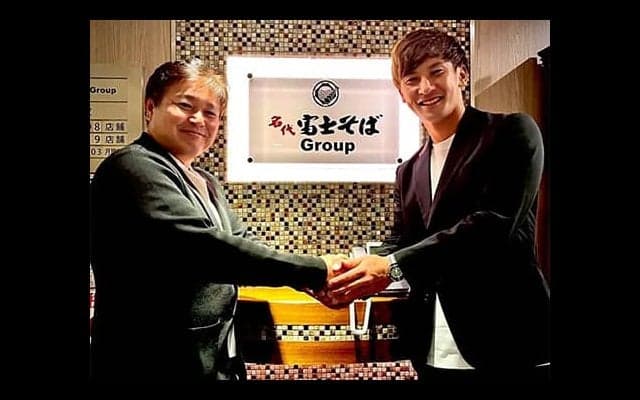  島袋将、富士そばと契約締結 