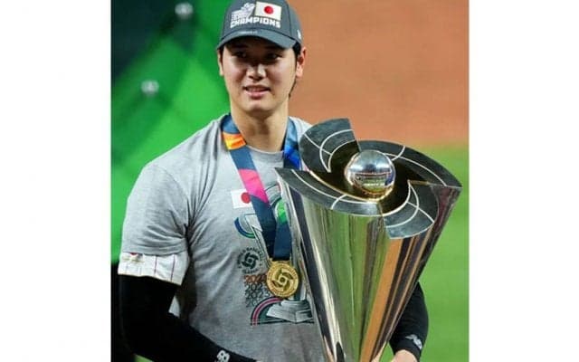 WBC終わったのに…東京ドームに長蛇の列　優勝トロフィーで大フィーバー、入場3時間待ち