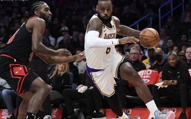 右足のケガから“驚異的な回復”で復帰したレブロン「俺はプレーできると分かっていた」