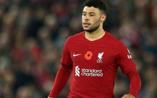 三笘薫の同僚になる可能性も？ リバプール退団濃厚のオックスレイド＝チェンバレンに複数クラブが関心