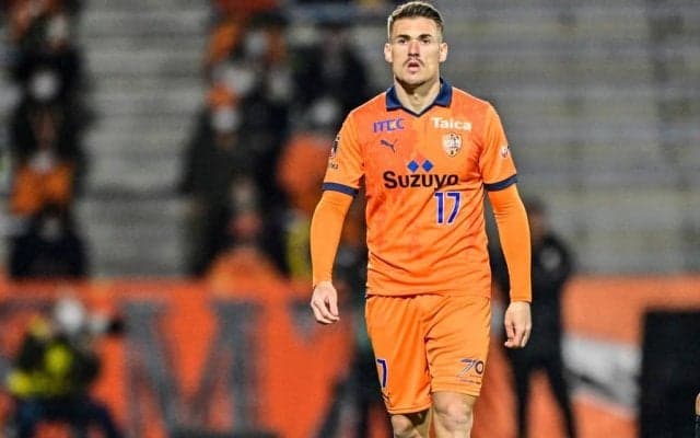 「エグい」「実に気持ちいい」清水FWが浦和相手に決めた無回転ミドルに「えぐすぎた…」の声！ アウェイ駒場でビハインドを吹き飛ばす！