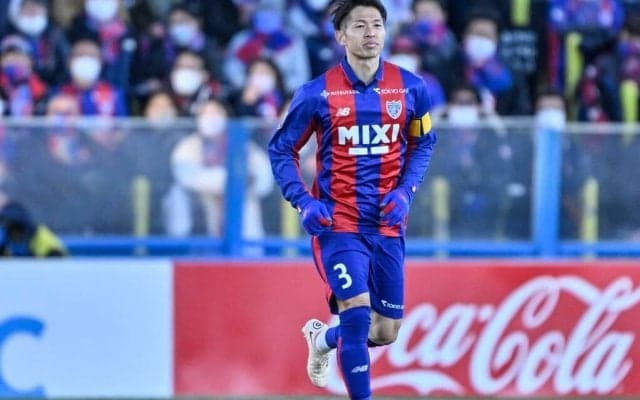 「なんかすごいの来た」FC東京・森重真人と小池百合子都知事の「ユニフォームショット」公開！ プロスポーツチームと初提携での記念写真