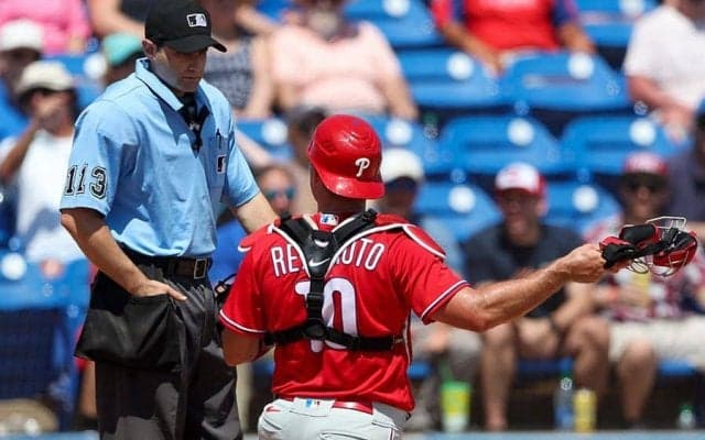 【MLB】ボールを落としただけなのに…　衝撃の“不条理結末”にファン「史上最も馬鹿げた退場」