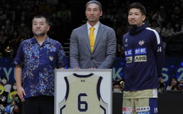 金城茂之氏が古巣琉球ゴールデンキングスでの永久欠番セレモニーに参加「本当に感謝したい」