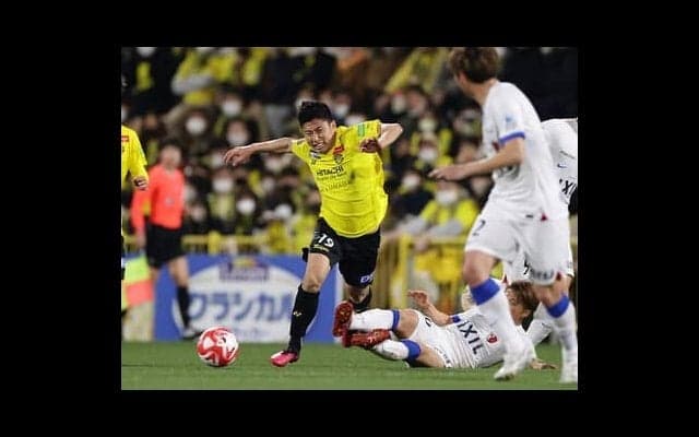 Ｊリーグ序盤戦で目を引くブレイク候補５人「下位チームで孤軍奮闘」「縦に運ぶ力はＡ代表より上」「外国人選手が嫌がりそうな小兵」…