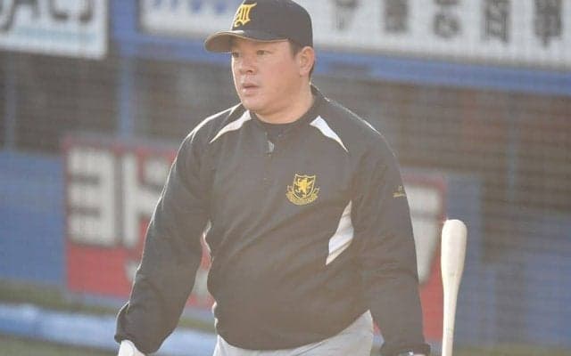 【高校野球】延長の采配に「勇気が持てなかった」　手痛い送球ミスも…仙台育英監督が語る別の課題