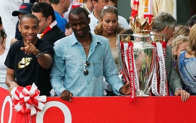 「この写真10億いいねに値する」アンリらアーセナルOB勢11名でディナー！ライバル・ベッカムも反応するなど大反響