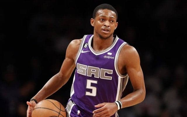 キングスが17年ぶりのPO進出決定…最古参のフォックスは「やっと解放されて最高の気分」