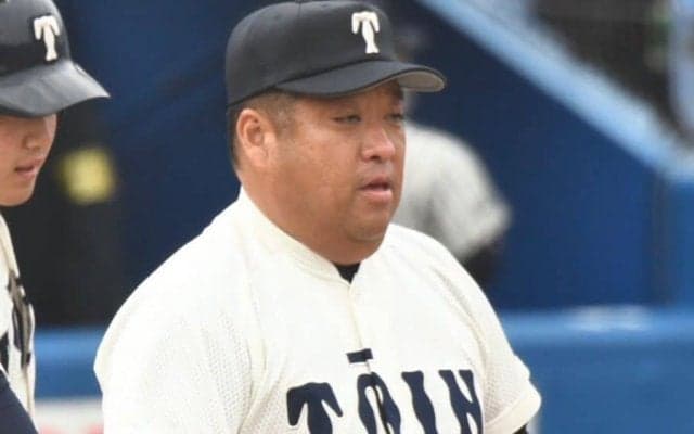 【高校野球】大阪桐蔭、5点差逆転負けで春連覇ならず　エース前田が決勝点献上…報徳学園が決勝戦へ