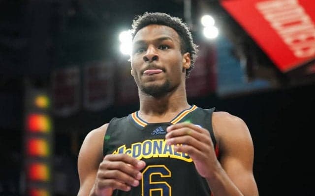 常識を逸脱した金額を稼ぐ高校生……ブロニー・ジェームズのNIL契約の年間評価額はいくら？