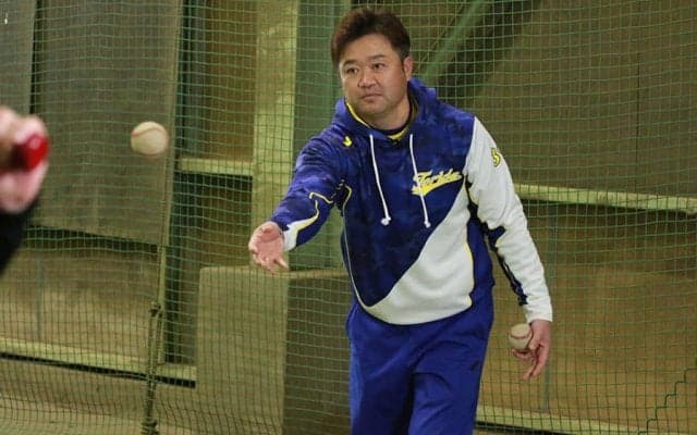 中学生から解禁…変化球にどう対応？　全国制覇4度のシニア監督が推奨するティー打撃