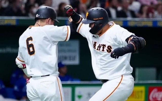 「フォームの帝王感すげえ」　中田翔の“打った瞬間弾”に衝撃「神すぎる」