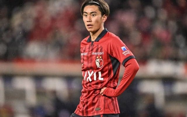 「最高すぎます」「かっこよ！」鹿島MF荒木のファッション誌撮影時の「モデル顔負け動画」にファン興奮！「隙がちらりと見えるのが最高にいい」の声も