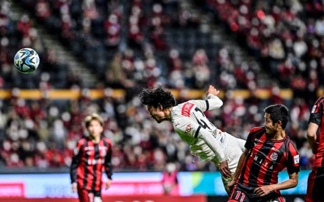 「こんなん男でも惚れちまうだろ!!!」川崎FW家長が芸術的ゴール後に見せた「味方選手への感謝の行動」が大反響！ 試合中のピッチでの意外な姿