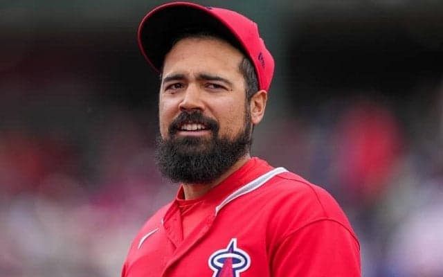 敵地ファンの挑発に乗ってしまった？　大谷の328億円同僚、故障禍に続き今年も失態か