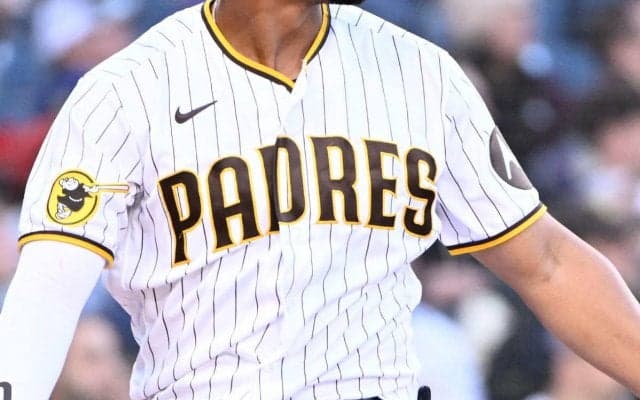 ダルビッシュ有のパドレスに新たな指名打者!? アメリカ女子代表のエースがユニフォームを着こなしスタジアム入りが話題